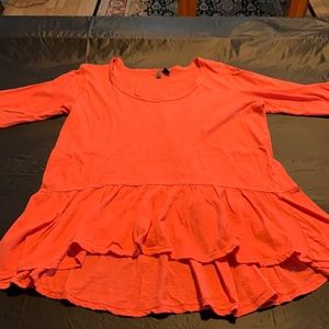Left of Center peach/pink top. Size XL.